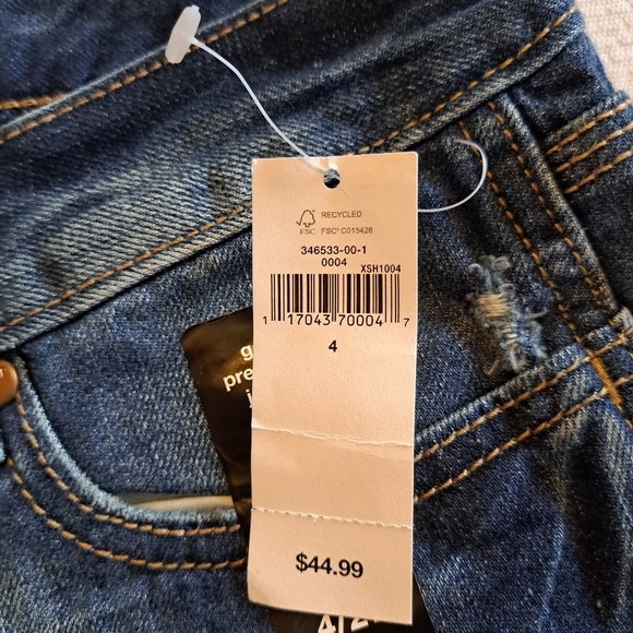 Gap Premium women's size 4 vintage destructed style jean shorts NWT - Picture 4 of 7